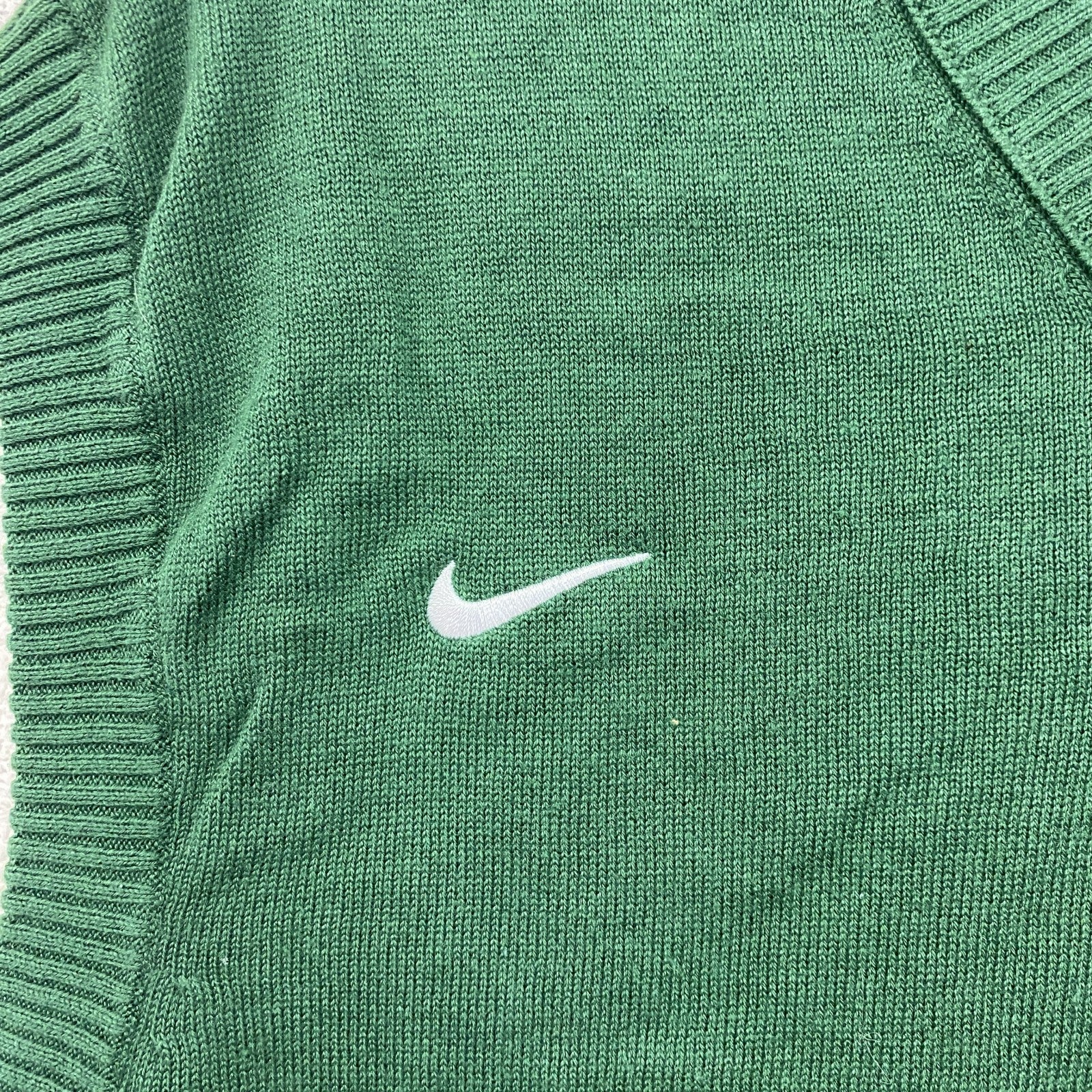 NIKE　ナイキ　TEAM　ニットベスト　スウッシュロゴ　緑　グリーン　Lサイズ