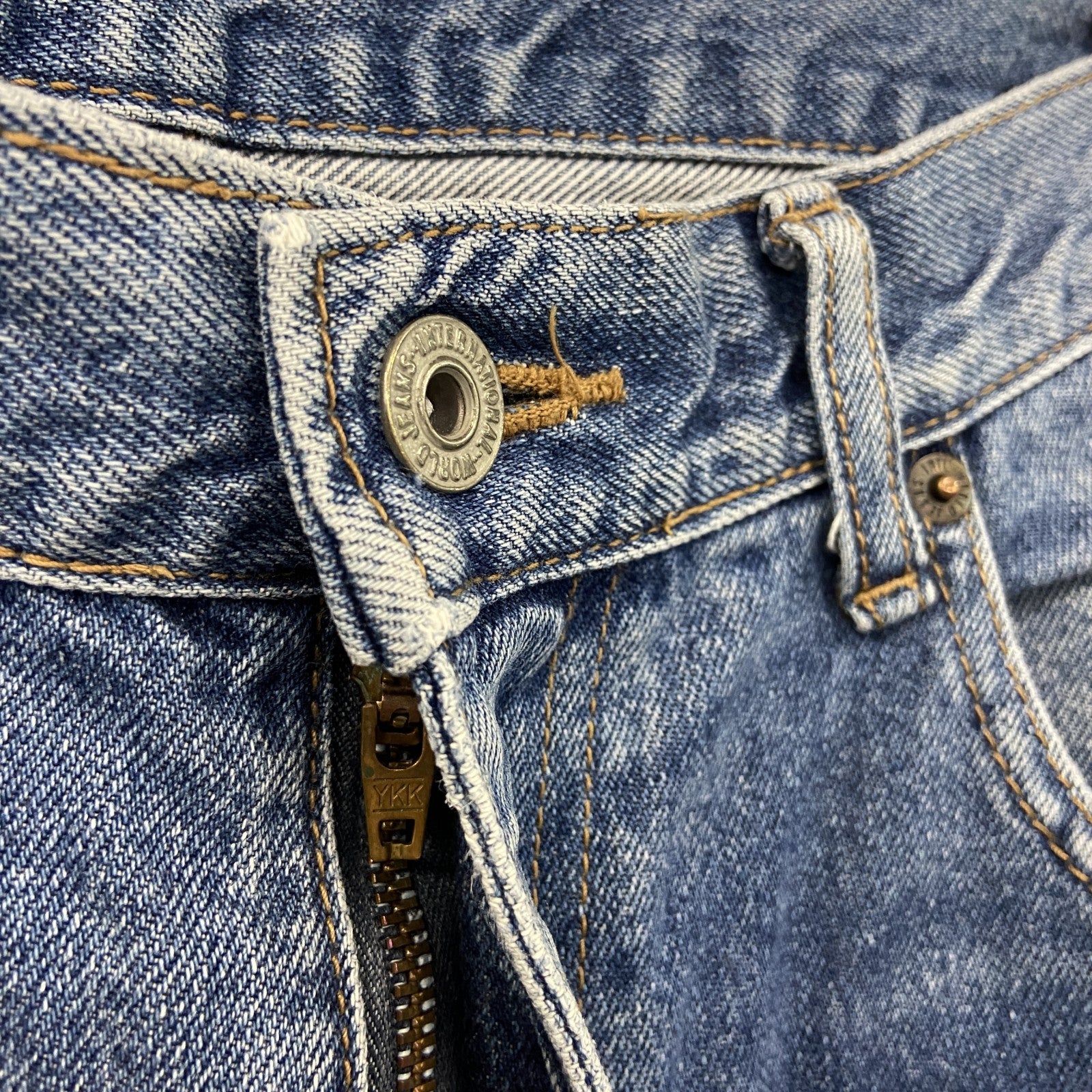 デニムパンツ/ジーンズ　ジップフライ　縦落ち　フェード　インディゴ