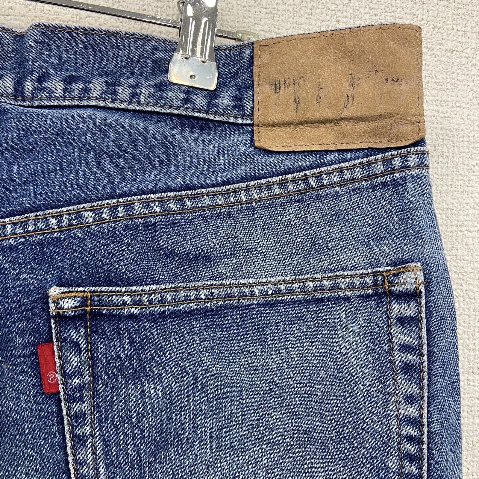 デニムパンツ/ジーンズ　ジップフライ　縦落ち　フェード　インディゴ