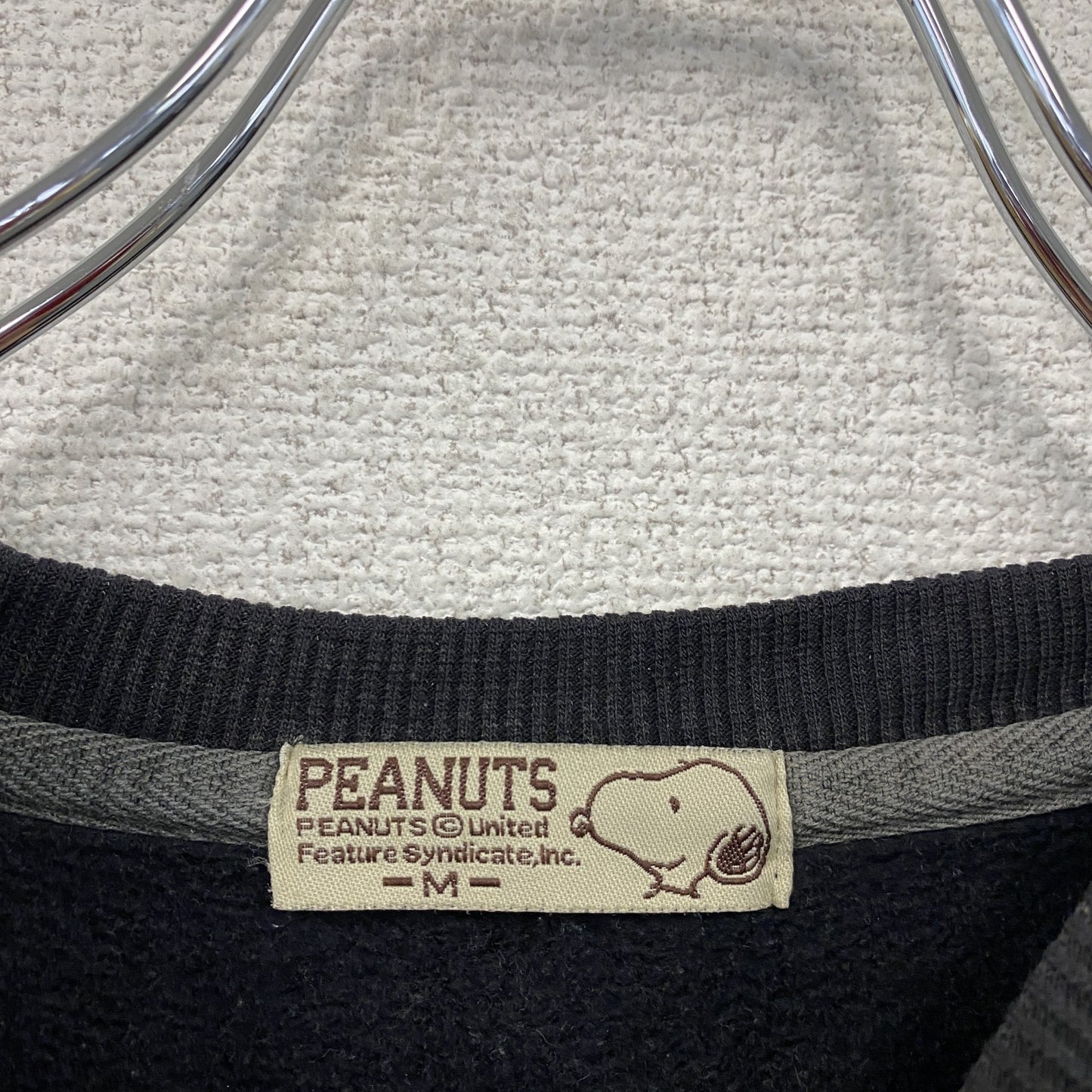 PEANUTS　ピーナッツ　スヌーピー　スウェット/トレーナー　黒　ブラック　Ｍサイズ