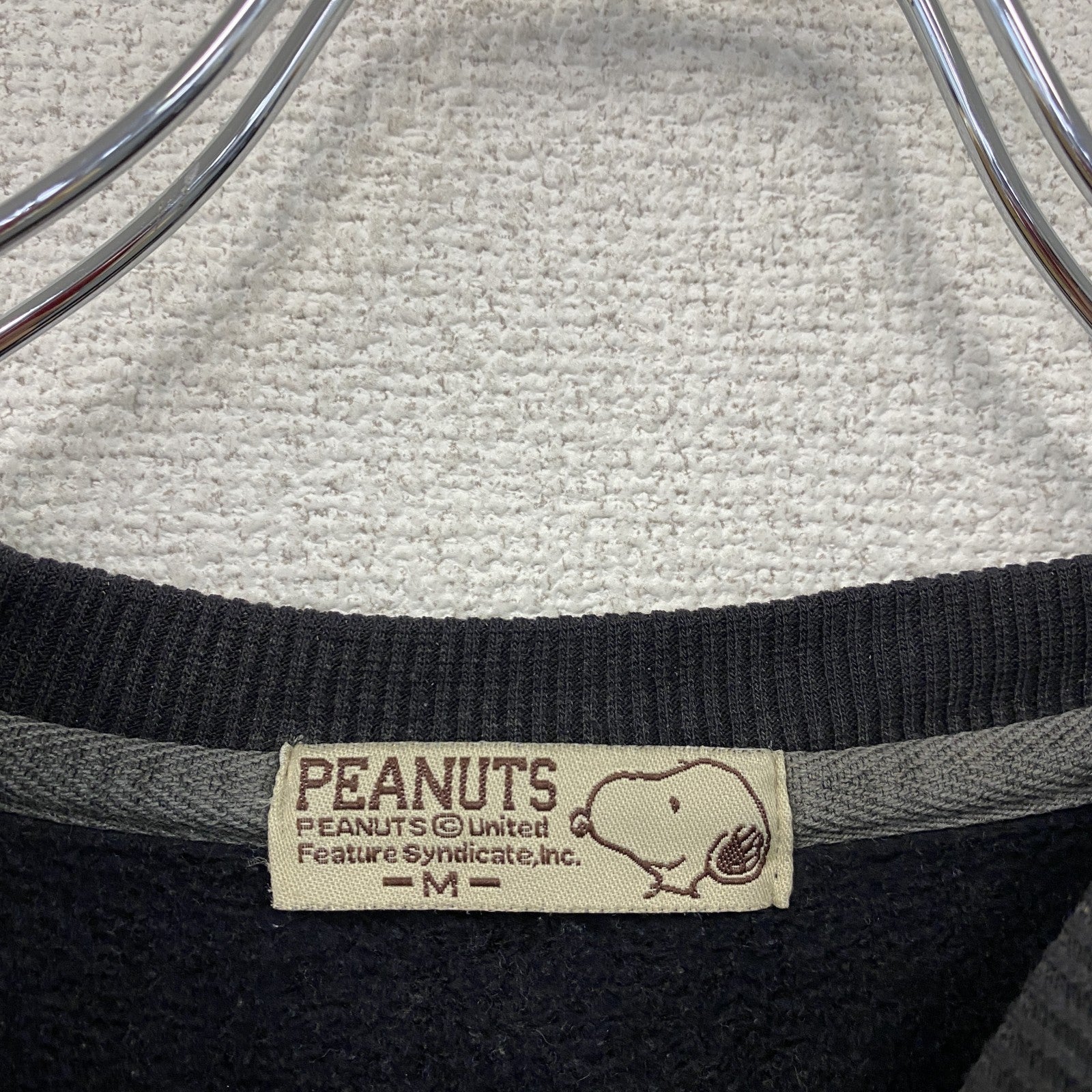 PEANUTS　ピーナッツ　スヌーピー　スウェット/トレーナー　黒　ブラック　Ｍサイズ