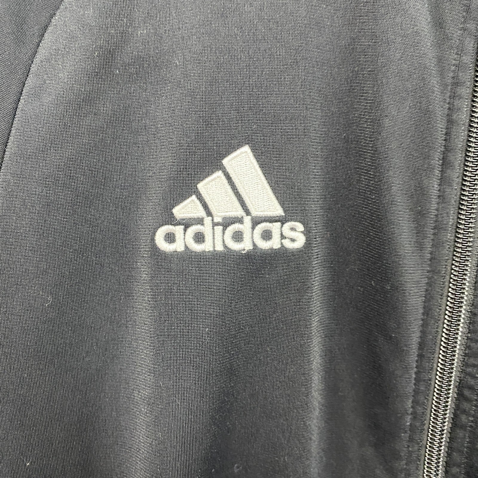 adidas　アディダス　トラックジャケット/ジャージ　黒　ブラック　Mサイズ