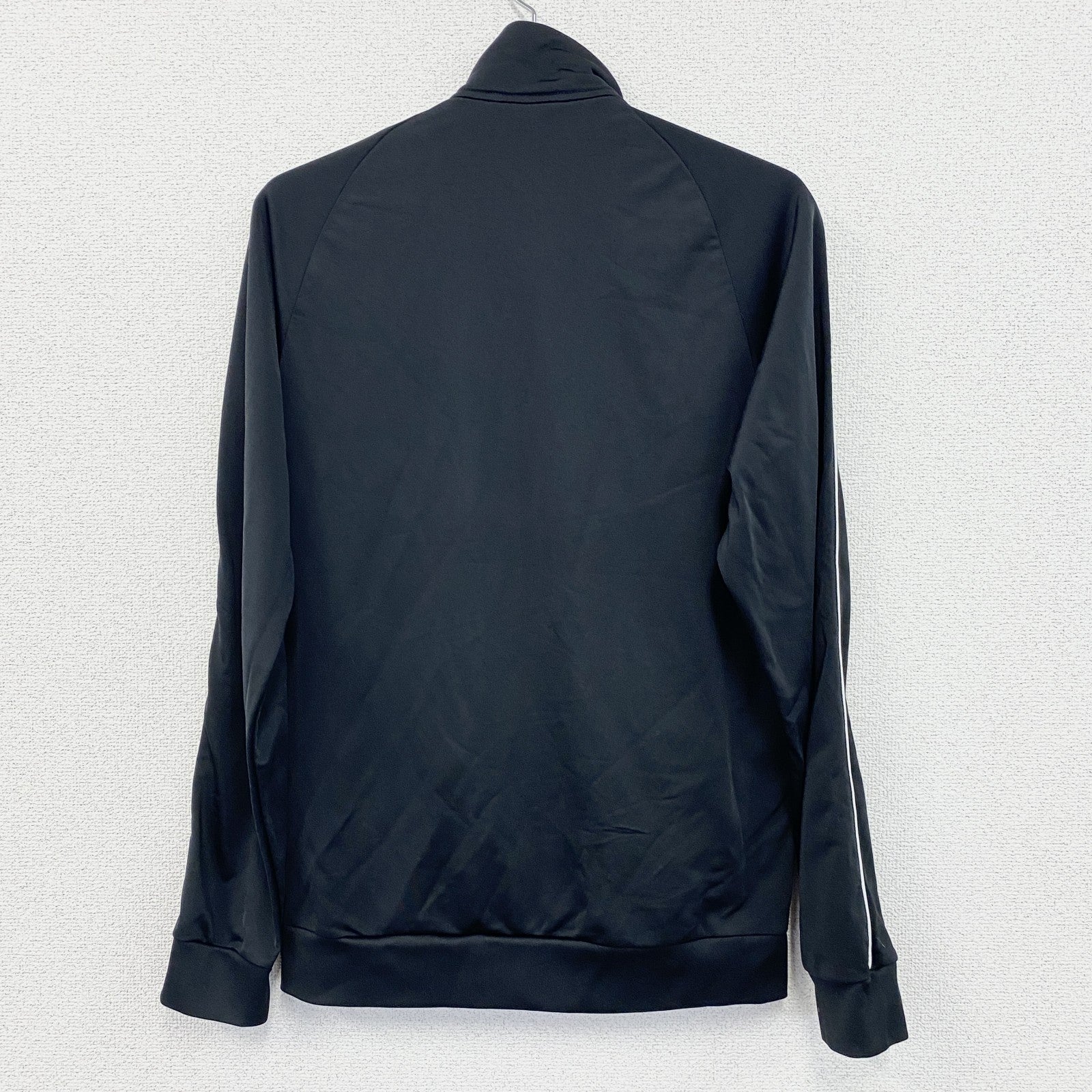 adidas　アディダス　トラックジャケット/ジャージ　黒　ブラック　Mサイズ
