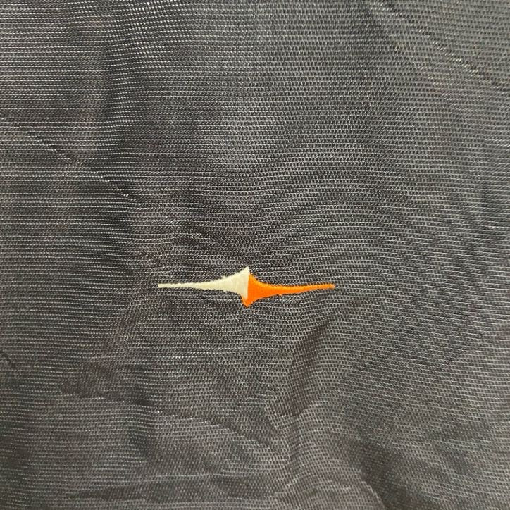 古着 used　rivaL　長袖ハーフジップナイロンジャケット　ワンポイント刺繍　黒　オレンジ　ビッグシルエット　2XLサイズ