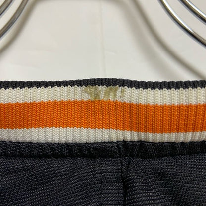 古着 used　rivaL　長袖ハーフジップナイロンジャケット　ワンポイント刺繍　黒　オレンジ　ビッグシルエット　2XLサイズ