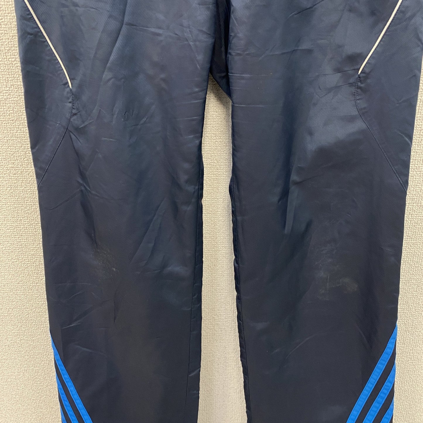 adidas　アディダス　トラックパンツ/ジャージ　パフォーマンスロゴ　ワンポイント　紺　ネイビー　Oサイズ