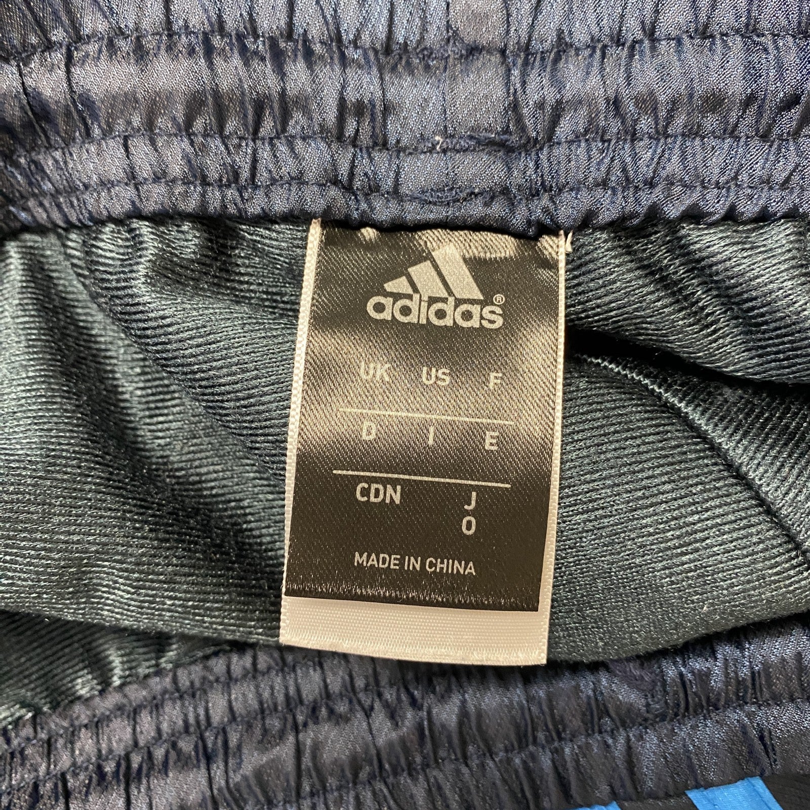 adidas　アディダス　トラックパンツ/ジャージ　パフォーマンスロゴ　ワンポイント　紺　ネイビー　Oサイズ