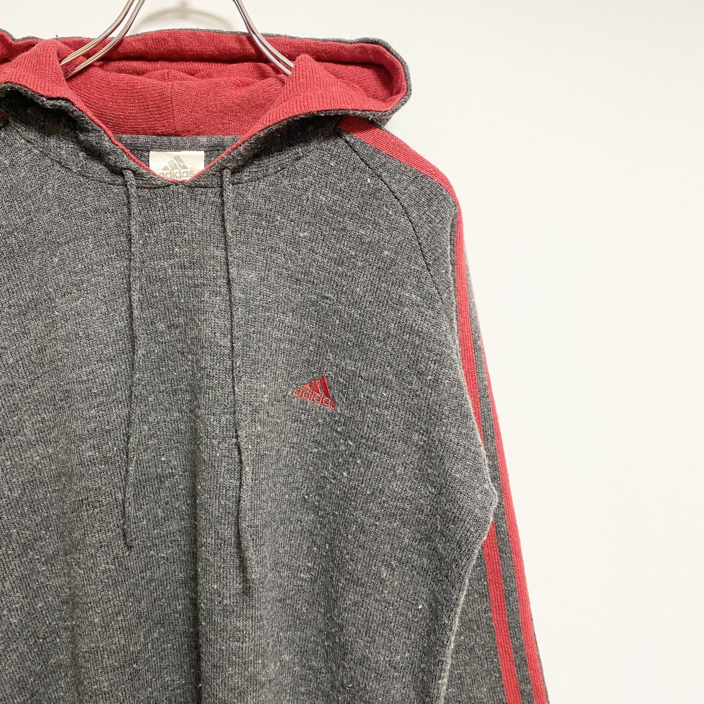 古着 used　adidas　アディダス　長袖ニットパーカー　セーター　ワンポイントロゴ刺　グレー　Mサイズ