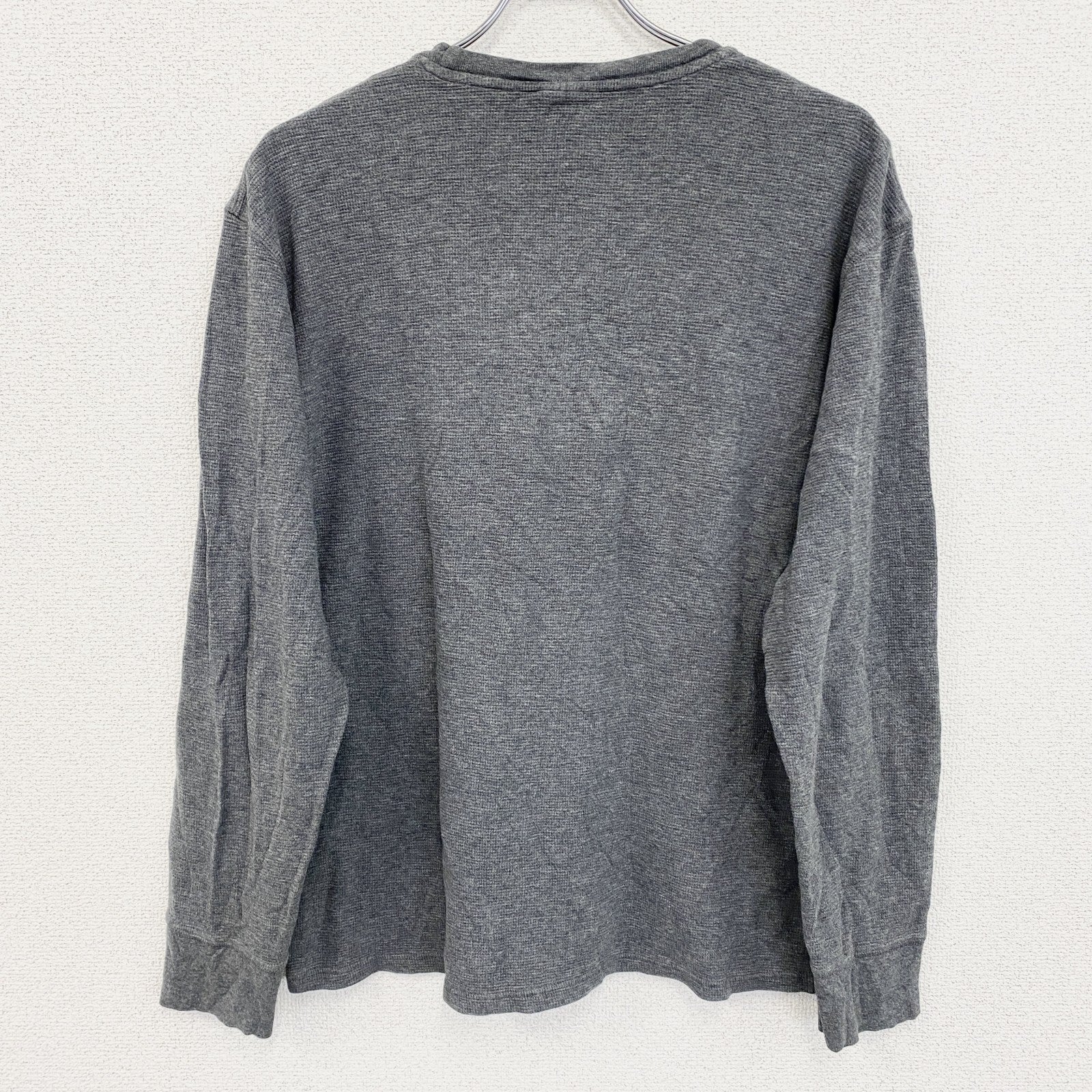 古着 used　長袖ワンポイント刺繍Tシャツ　カットソー　灰色　グレー