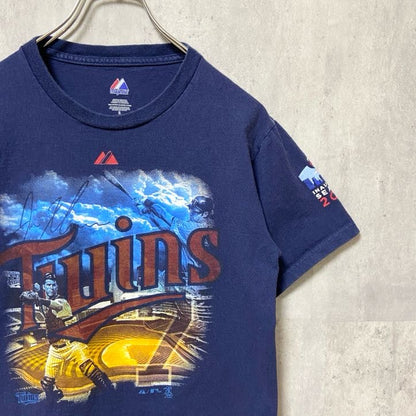 古着 used　MLB メジャーリーグ　ミネソタツインズ　野球　半袖オフィシャルプリントTシャツ　ネイビー　紺　Sサイズ