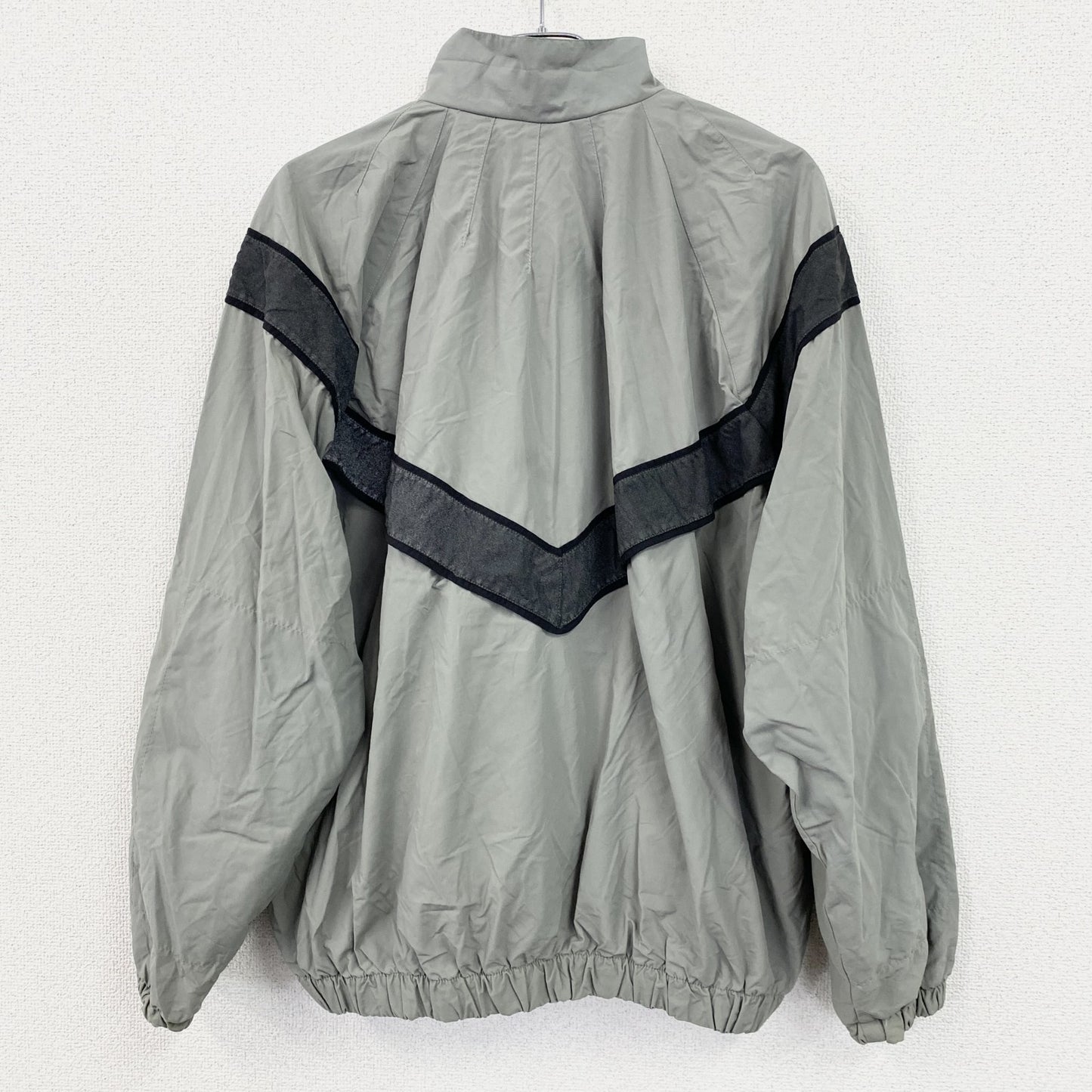 90s　米軍　U.S．ARMY　トレーニングジャケット　ナイロンジャケット　ヴィンテージ　グレー　Lサイズ