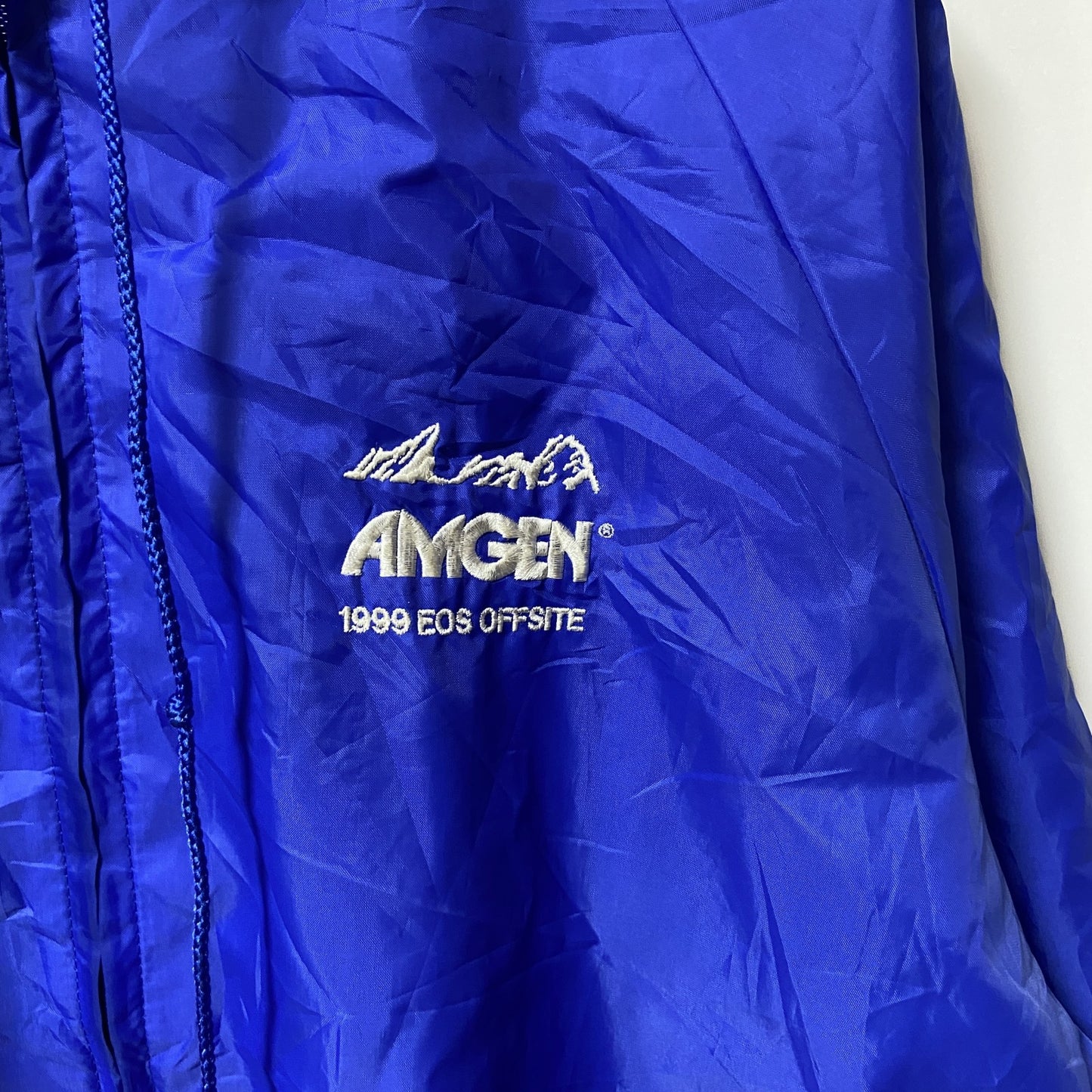 古着 used　USA製　AUBURN　長袖ナイロンジャケット　フルジップパーカー　ワンポイント刺繍　ビッグシルエット　XLサイズ