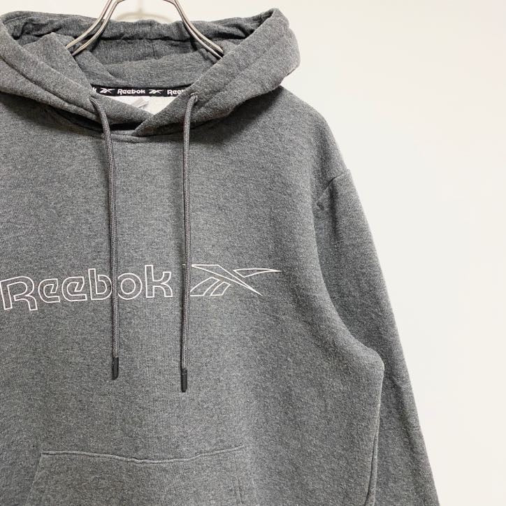 古着 used　Reebok　リーボック　長袖ロゴプリントパーカー　スウェットプルオーバー　グレー　秋冬服　Mサイズ
