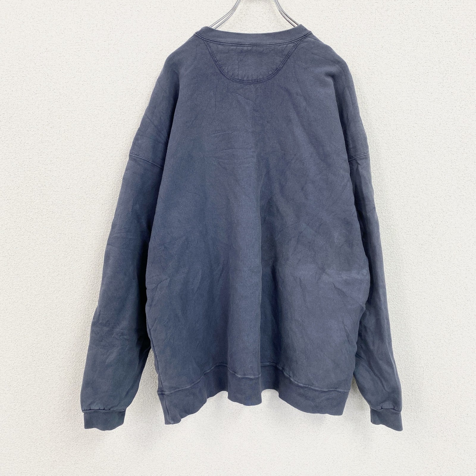 ～90s　GUESS　ゲス　スウェット/トレーナー　前V　アーチプリント　フェード　紺　ネイビー　2XLサイズ