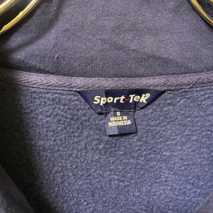 古着 used　Sport-Tek　長袖ハーフジップスウェット　トレーナー　sfc　ワンポイント　ハイネック　ネイビー　Sサイズ