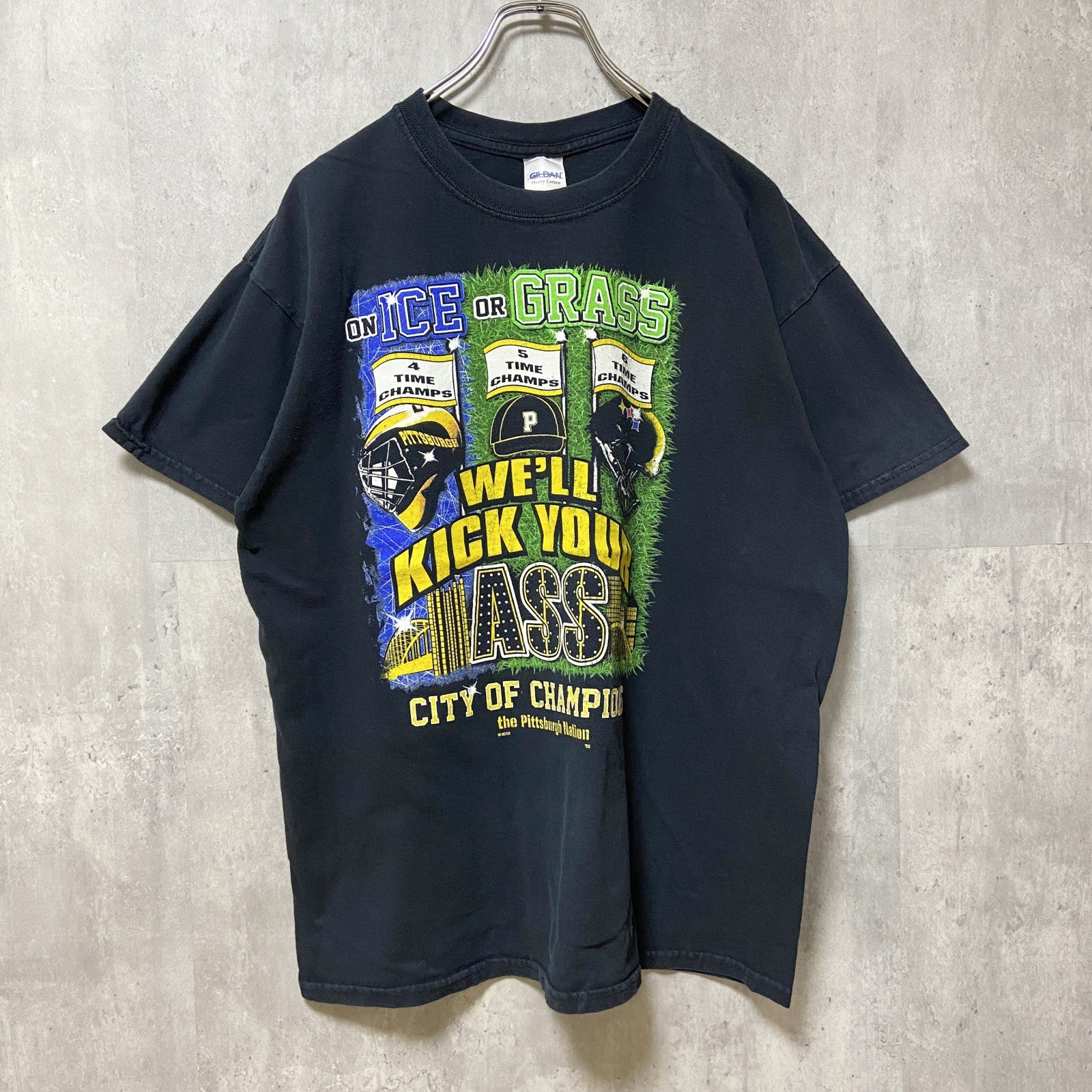 古着 used　GILDAN　ギルダン　半袖プリントTシャツ　黒　ブラック　シティオブチャンピオン　アメフト　レトロ　Lサイズ