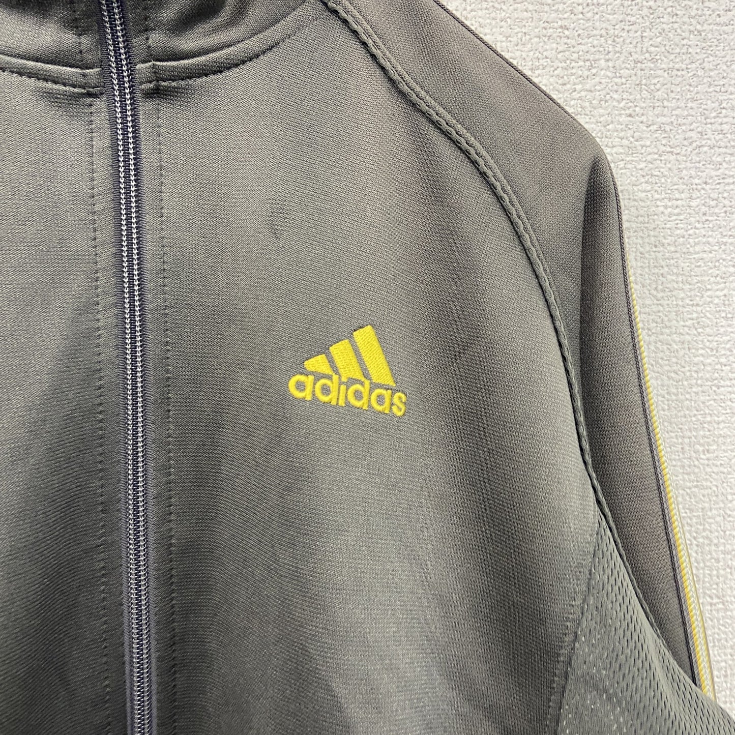 adidas　アディダス　CLIMA365　トラックジャケット/ジャージ　パフォーマンスロゴ　灰色　グレー　Mサイズ