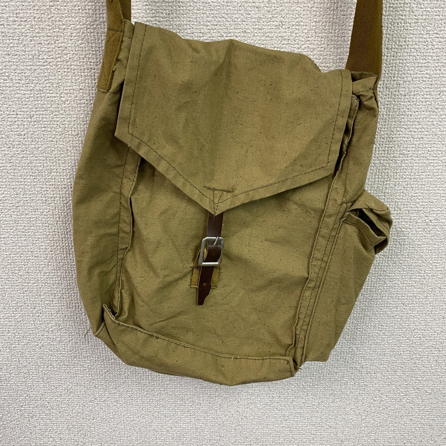 旧ソ連軍　ロシア軍　ガスマスクバッグ　ショルダーバッグ　ベージュ