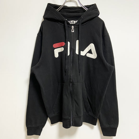古着 used　FILA　フィラ　長袖ジップアップロゴプリントパーカー　スウェットフーディー　黒　ブラック　Mサイズ