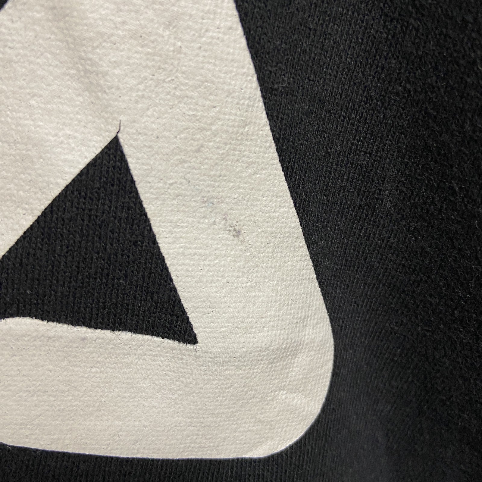 古着 used　FILA　フィラ　長袖ジップアップロゴプリントパーカー　スウェットフーディー　黒　ブラック　Mサイズ