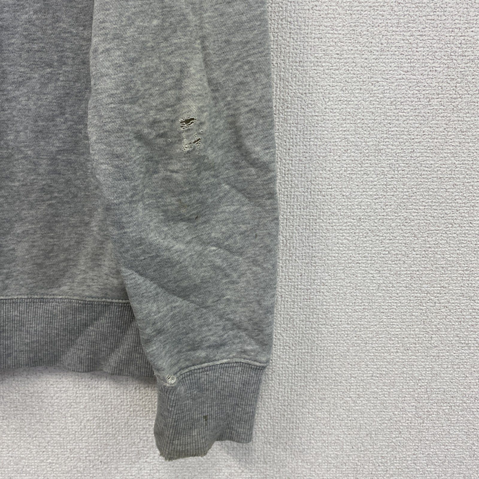 ALPHA INDUSTRIES INC　アルファインダストリーズ　スウェット/トレーナー　灰色　グレー　Mサイズ
