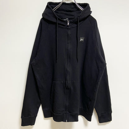 古着 used　UNDER ARMOUR　長袖ジップアップパーカー　スウェットフーディー　刺繍ワッペン　黒　ブラック　XLサイズ