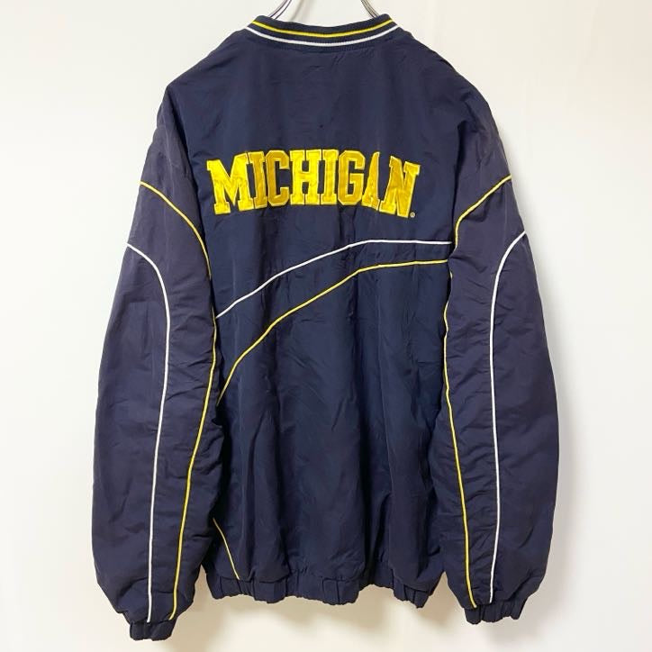 古着 used　58 SPORTS　長袖ナイロンプルオーバー　ロゴ刺繍　Vネック　MICHIGAN　ワッペン　ネイビー　Mサイズ