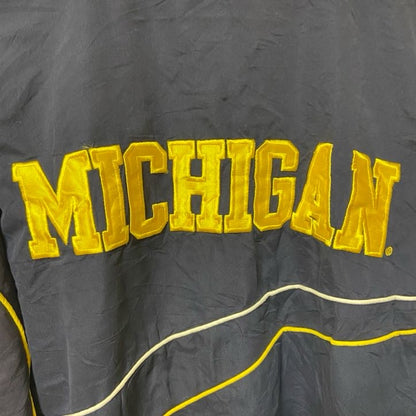 古着 used　58 SPORTS　長袖ナイロンプルオーバー　ロゴ刺繍　Vネック　MICHIGAN　ワッペン　ネイビー　Mサイズ
