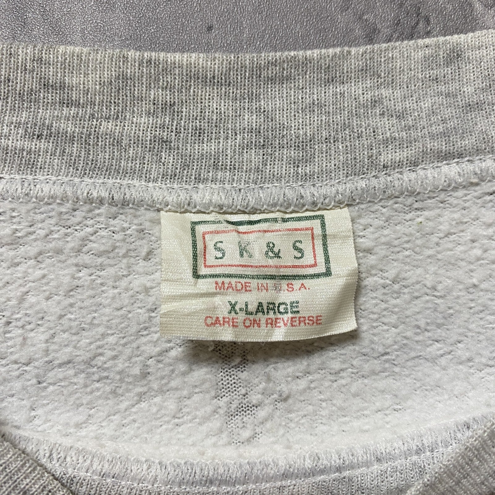 古着 used　SK&S　USA製　長袖ボーダープリントスウェット　白　ホワイト　グレー　ワシントン　レトロデザイン　XLサイズ