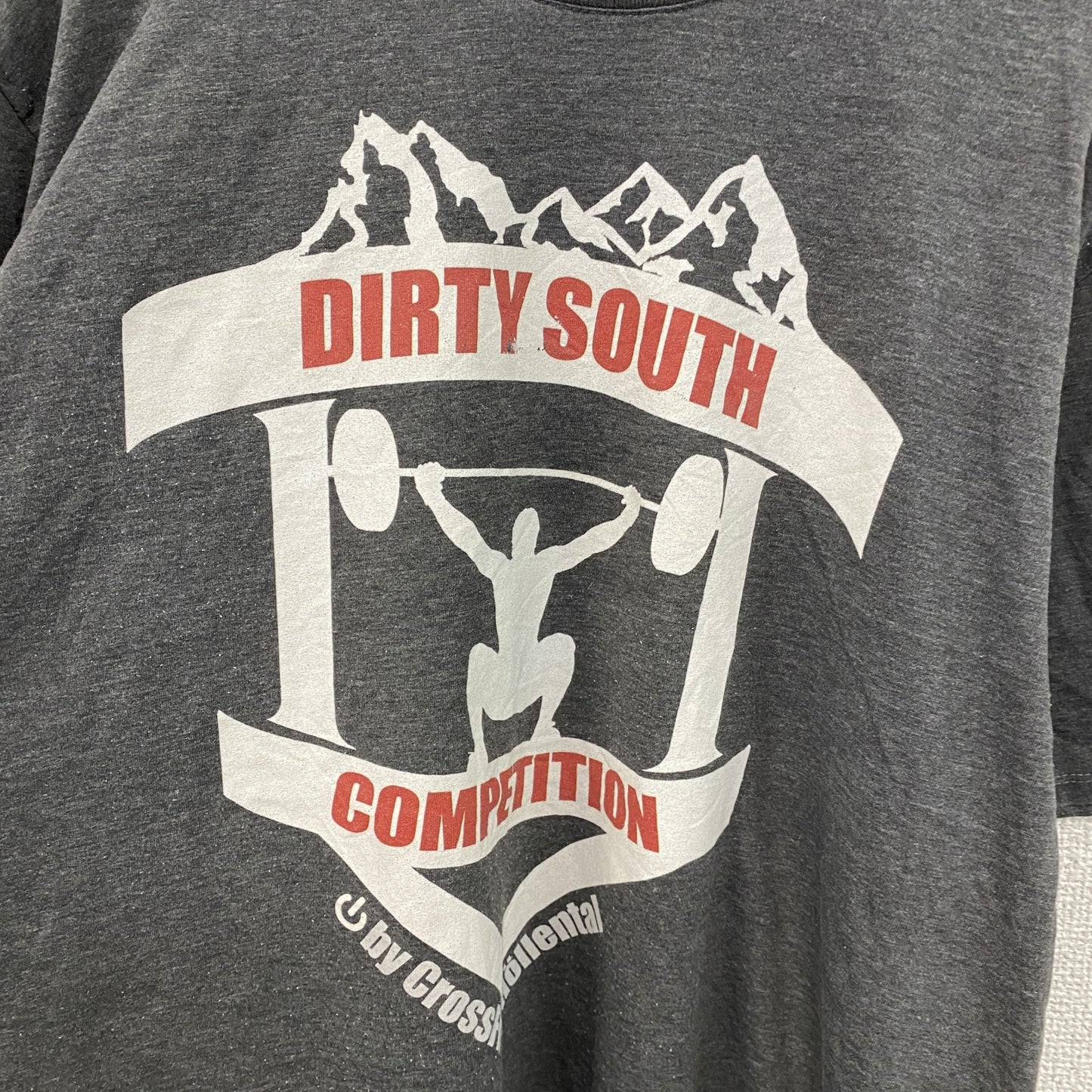 spread shirt　半袖プリントTシャツ　DIRTY SOUTH　GYM　ダークグレー　XLサイズ