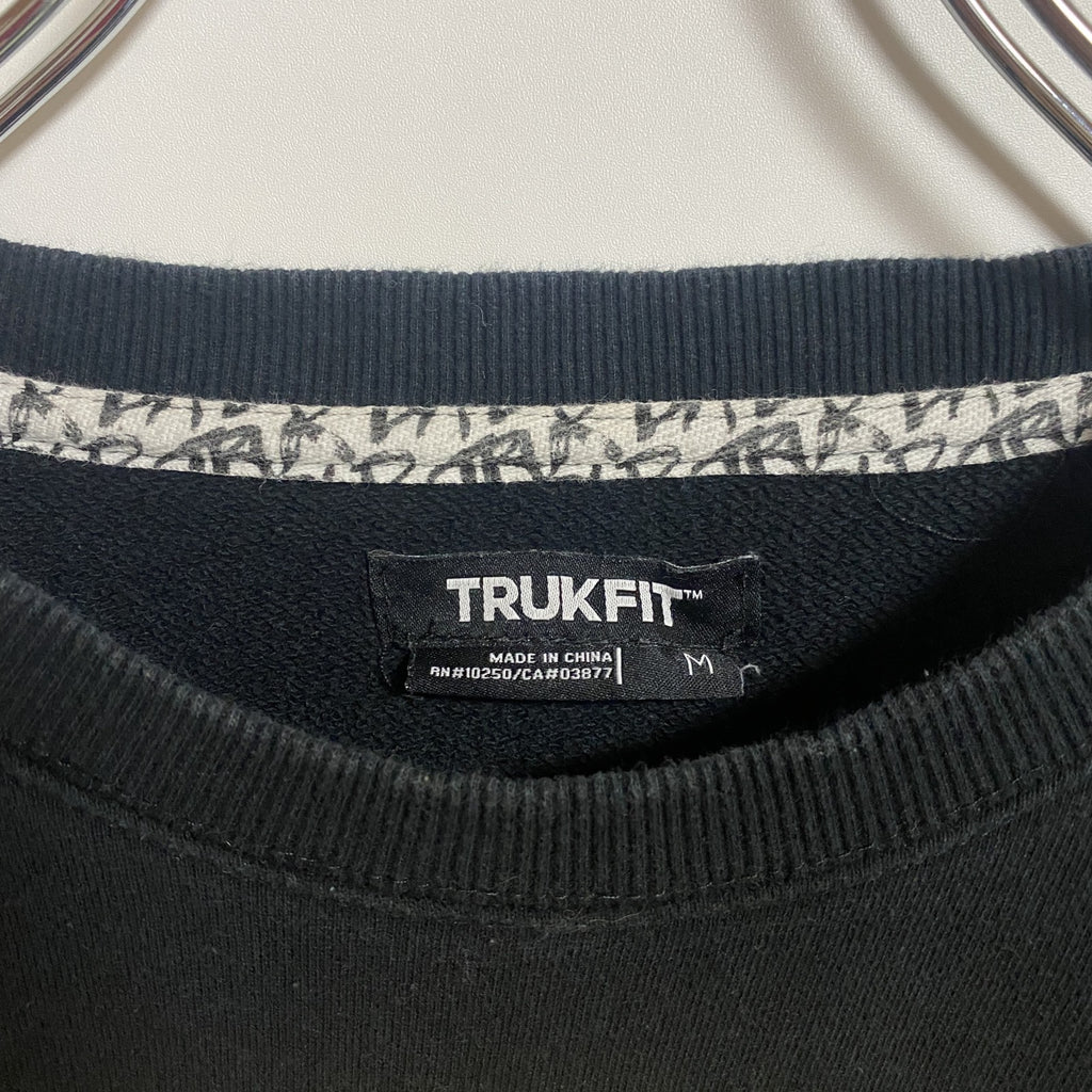 古着 used　TRUKFIT　長袖クルーネックプリントスウェット　アニマル柄　レオパード　レトロ　デザイン　秋冬服　Mサイズ