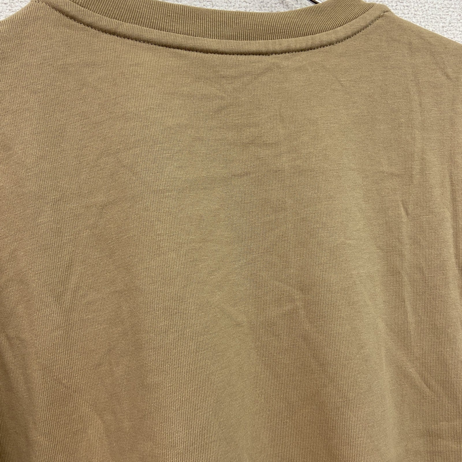 NEW BALANCE　ニューバランス　半袖Tシャツ　ワッペン　ワンポイント　クルーネック　ベージュ