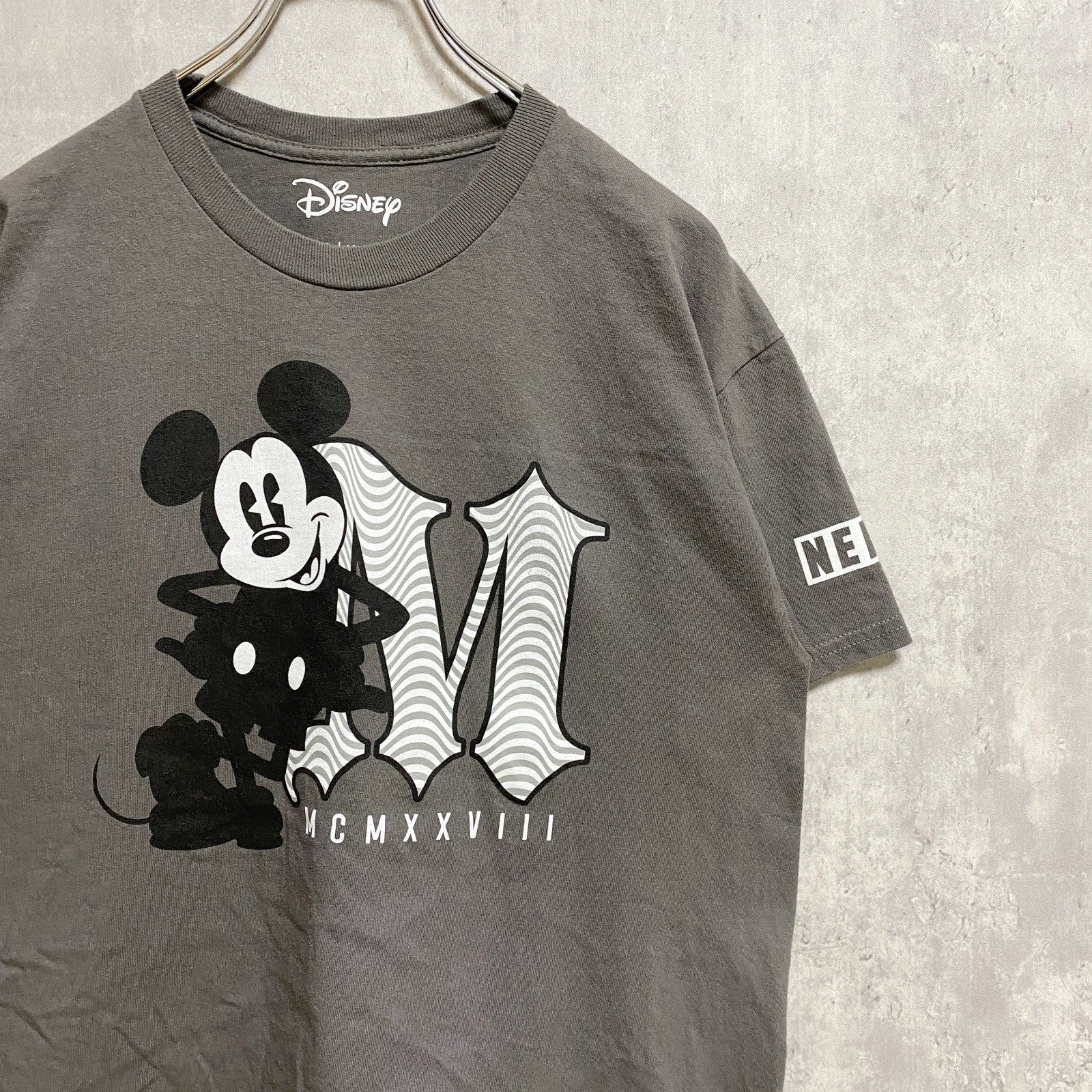 古着 used　Disney　ディズニー　NEFF　ネフ　半袖プリントＴシャツ　グレー　Mickey　ミッキー　メンズ　レディース