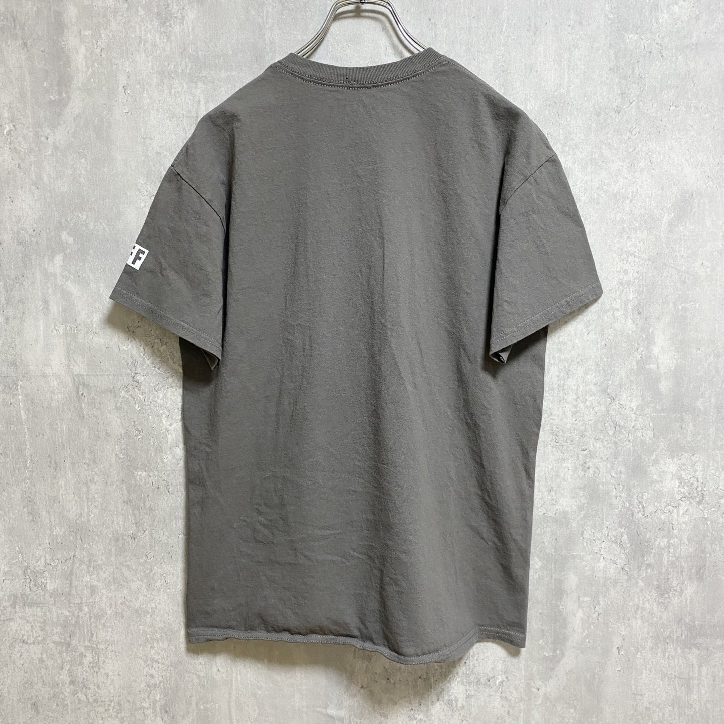 古着 used　Disney　ディズニー　NEFF　ネフ　半袖プリントＴシャツ　グレー　Mickey　ミッキー　メンズ　レディース