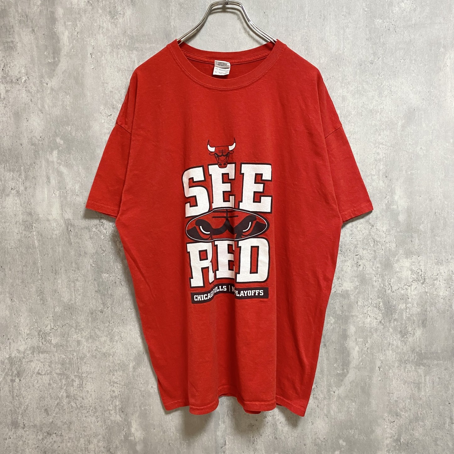 古着 used　GILDAN　ギルダン　半袖プリントTシャツ　シカゴブルズ　NBA　バスケットボール　赤　レッド　XLサイズ