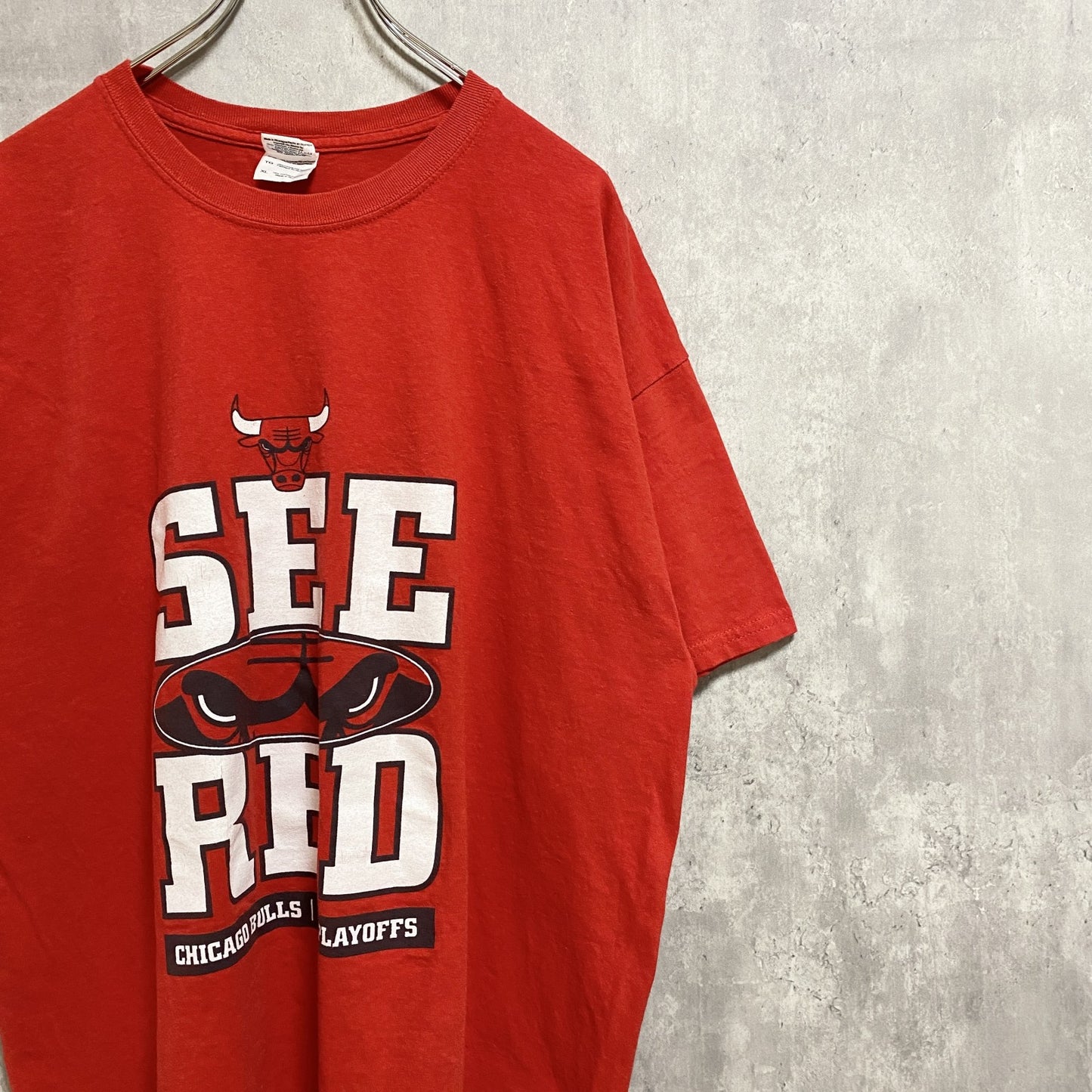 古着 used　GILDAN　ギルダン　半袖プリントTシャツ　シカゴブルズ　NBA　バスケットボール　赤　レッド　XLサイズ