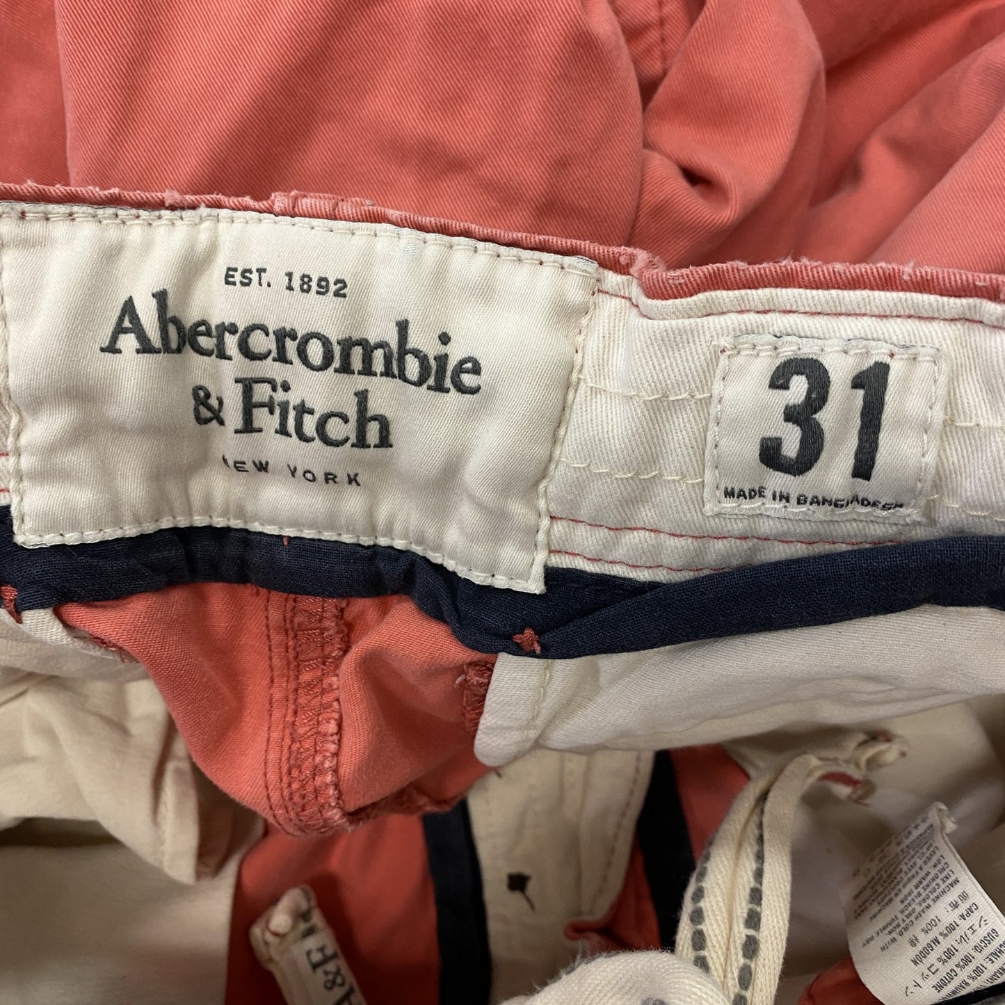 Abercrombie＆Fitch　アバクロンビー＆フィッチ　ハーフパンツ/ショートパンツ　ボタンフライ　赤　レッド　31サイズ