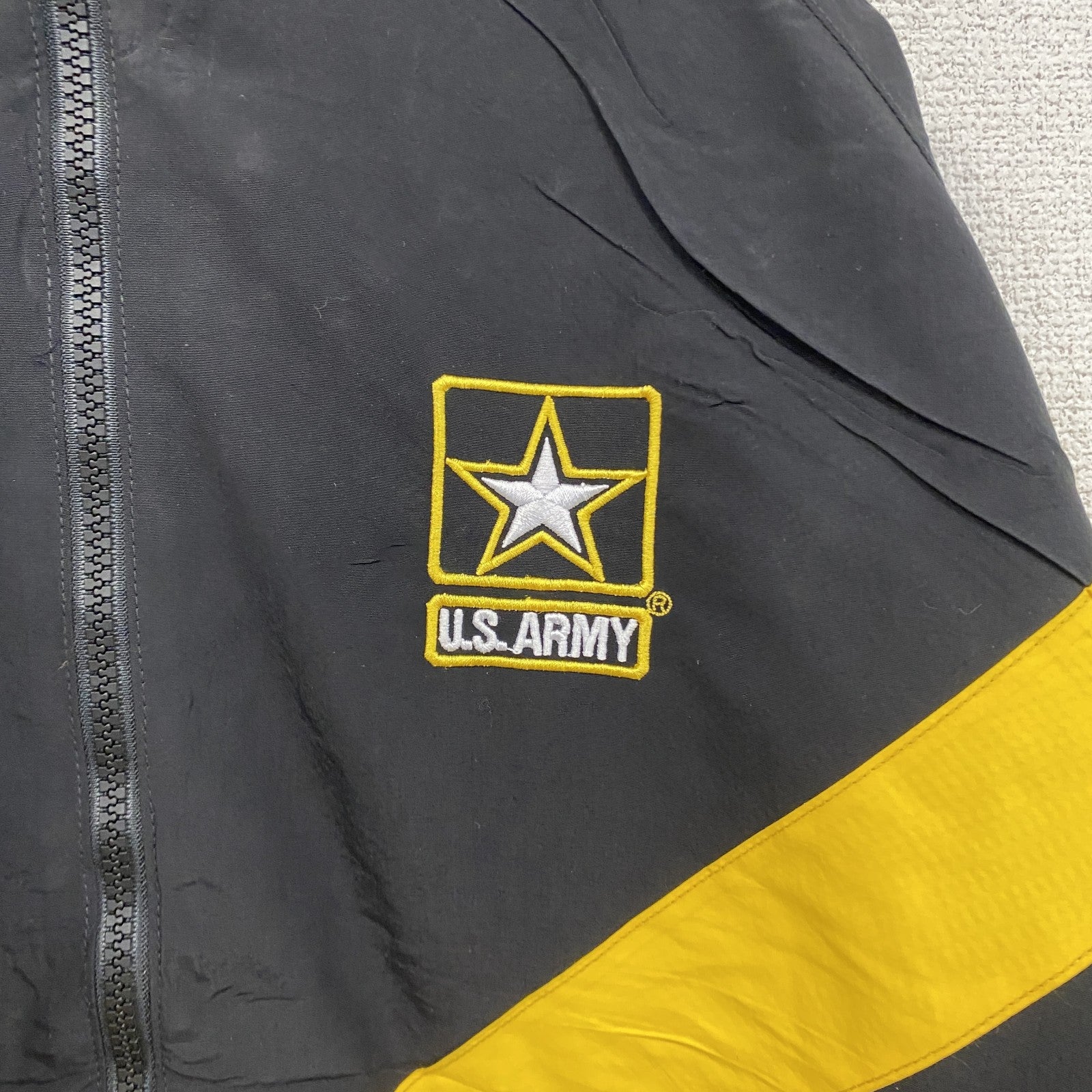 U.S.ARMY　IPFU　トレーニングジャケット　ナイロンジャケット　ミリタリー　米軍　黒　ブラック　Mサイズ