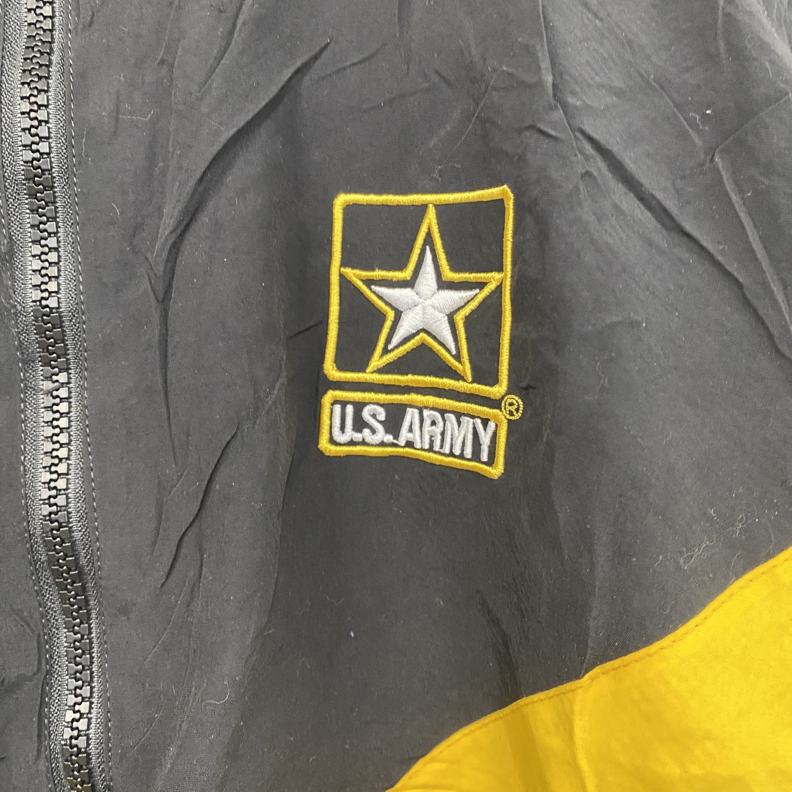 U.S.ARMY　トレーニングジャケット　ナイロンジャケット　ミリタリー　米軍　黒　ブラック　Lサイズ