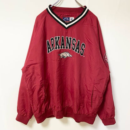 古着 used　Cadre　長袖ナイロンプルオーバー　NCAA　ARKANSAS　ワッペン　Vネック　ビックシルエット　XLサイズ