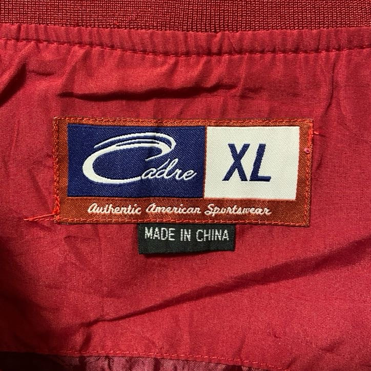古着 used　Cadre　長袖ナイロンプルオーバー　NCAA　ARKANSAS　ワッペン　Vネック　ビックシルエット　XLサイズ