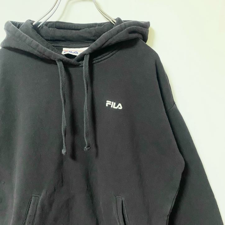 FILA　フィラ　スウェットパーカー/フーディー　刺繍ロゴ　ワンポイント　黒　ブラック　Ｍサイズ