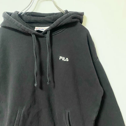 FILA　フィラ　スウェットパーカー/フーディー　刺繍ロゴ　ワンポイント　黒　ブラック　Ｍサイズ