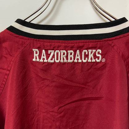 古着 used　Cadre　長袖ナイロンプルオーバー　NCAA　ARKANSAS　ワッペン　Vネック　ビックシルエット　XLサイズ