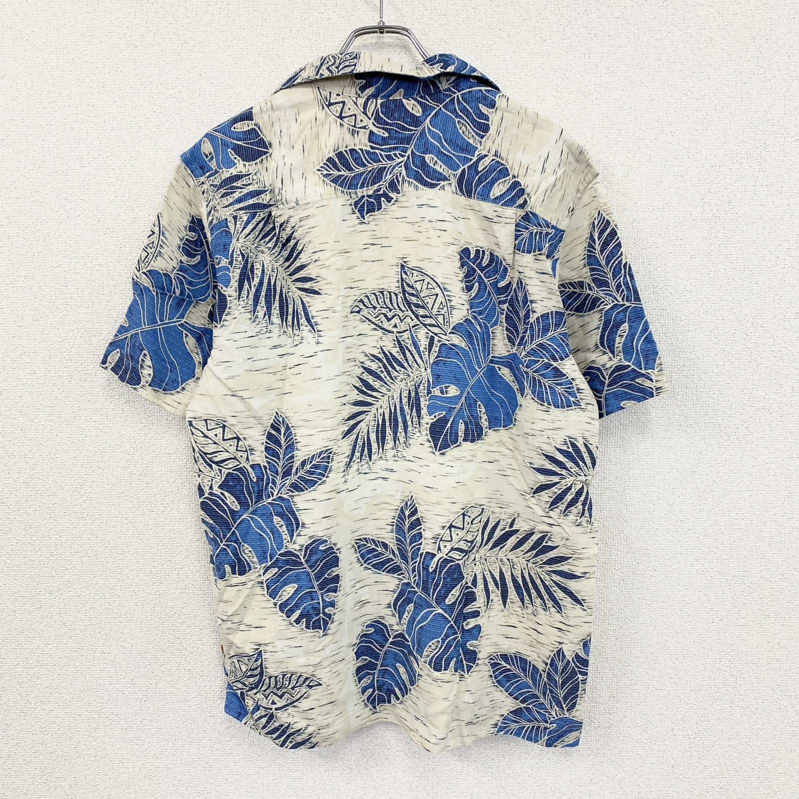Quiksilver　クイックシルバー　半袖アロハシャツ　総柄　ホワイト　ブルー　Mサイズ