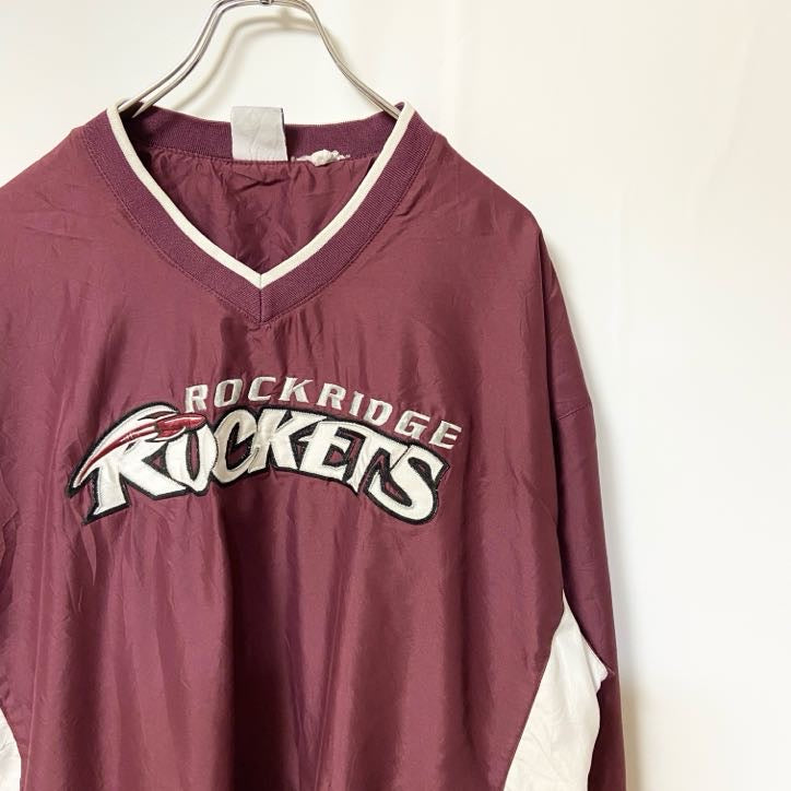 古着 used　SPORTCO AUTHENTIC　長袖ナイロンプルオーバー　Vネック　ワッペン　刺繍　XLサイズ