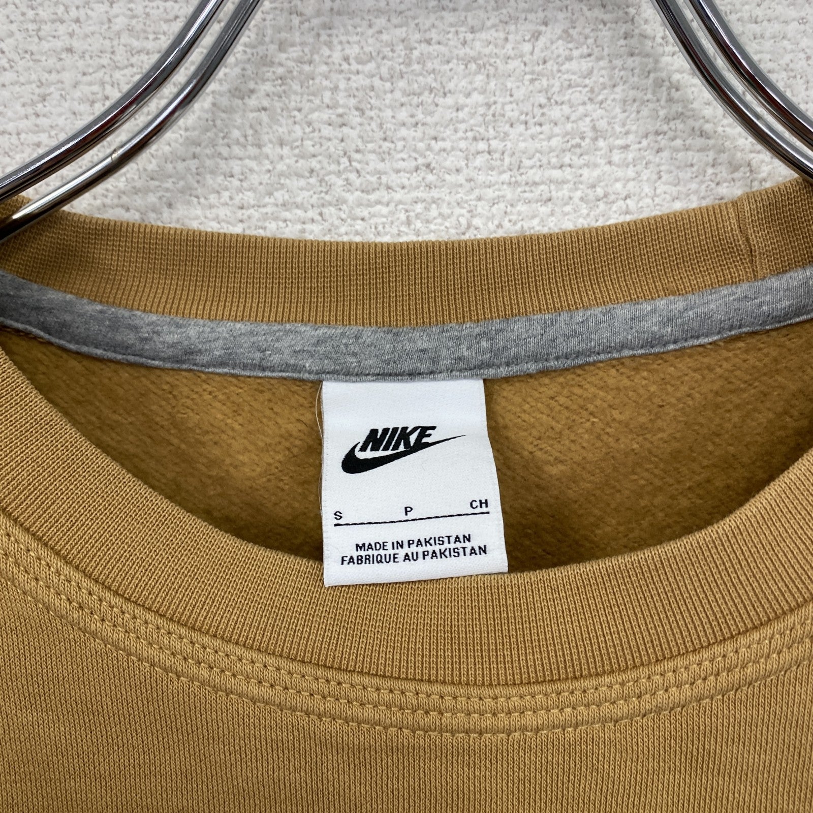 NIKE　ナイキ　スウェット/トレーナー　スウッシュ　茶色　ブラウン　Sサイズ