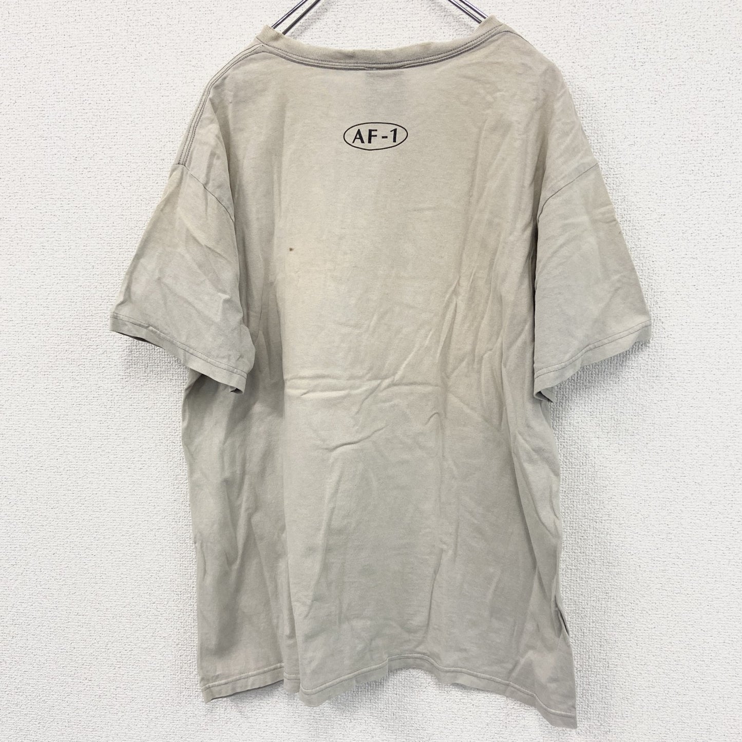 NIKE　ナイキ　半袖プリントTシャツ　ベージュ　Mサイズ
