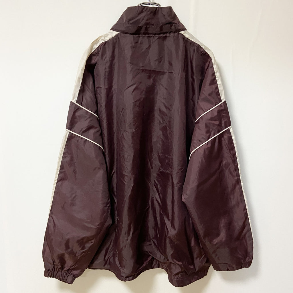 古着 used　GTM SPORTSWEAR　長袖ナイロンジャケット　ハイネック　ワンポイント刺繍　ビックシルエット　XLサイズ