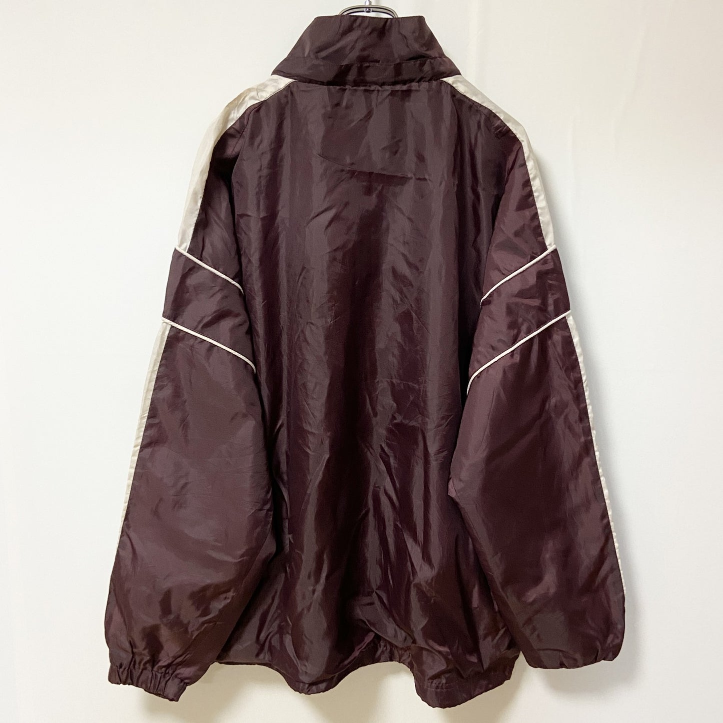 古着 used　GTM SPORTSWEAR　長袖ナイロンジャケット　ハイネック　ワンポイント刺繍　ビックシルエット　XLサイズ